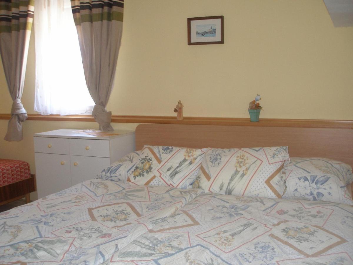 Holiday Home In Balatonkeresztur 19455 מראה חיצוני תמונה